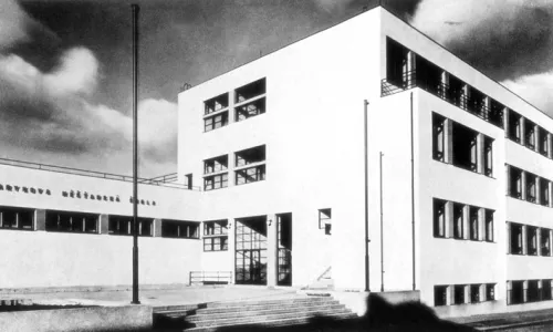 C351 Měšťanská škola